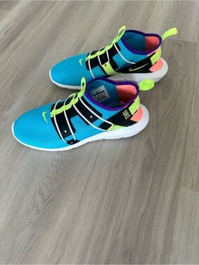 Nike Turquoise Neon Accent Slip-On Sneakers